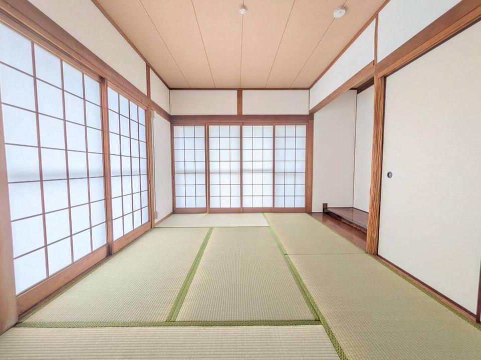 田町の戸建てのリビング以外の居室