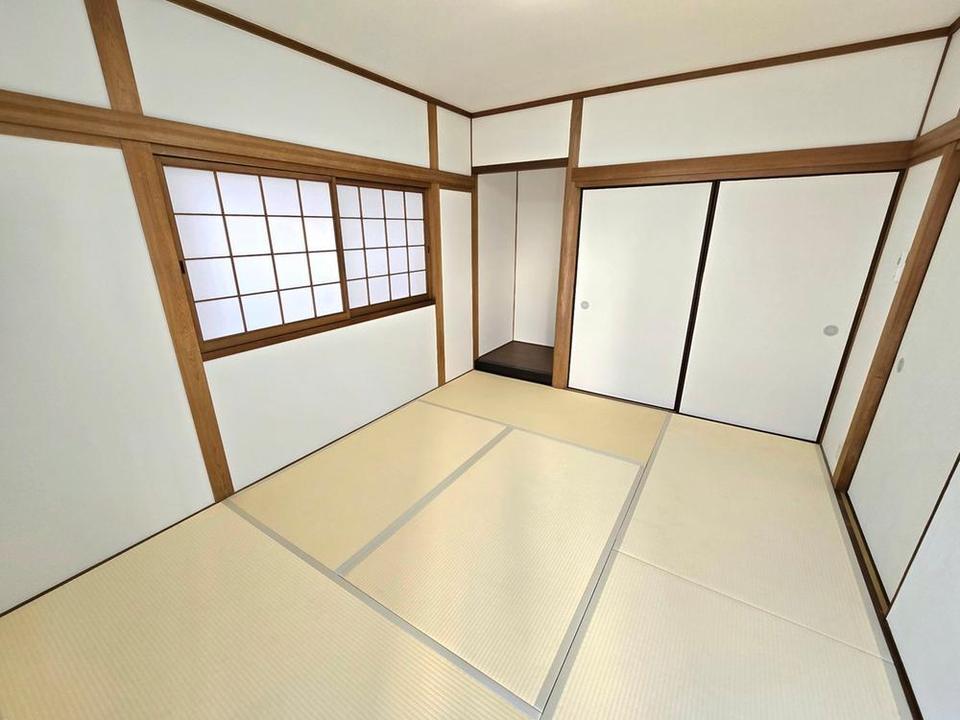 湊の戸建てのリビング以外の居室