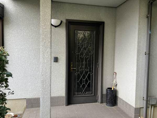 福田の戸建ての玄関