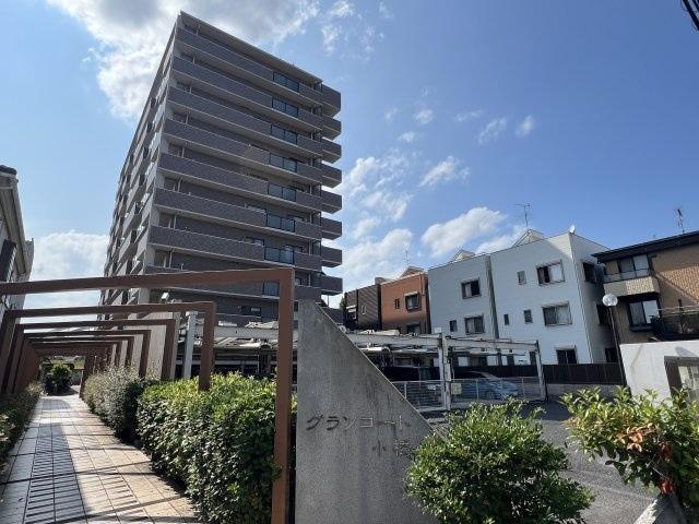 津島のマンションの外観