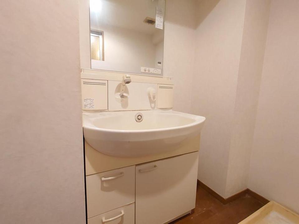 北長瀬のマンションの洗面台・洗面所