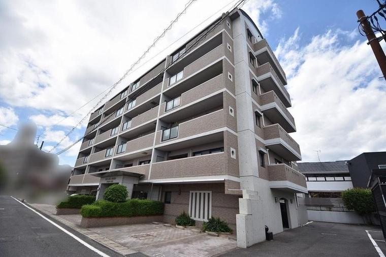 野田のマンションの外観