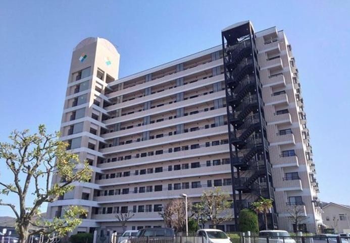 谷万成のマンションの外観