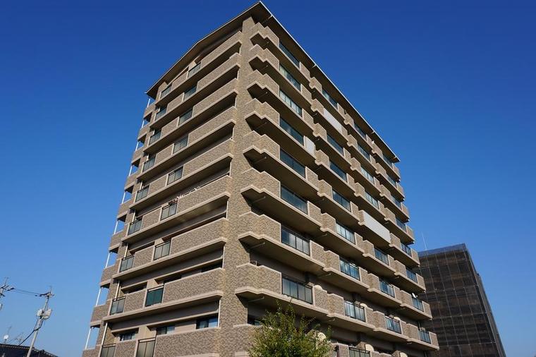 平井のマンションの外観
