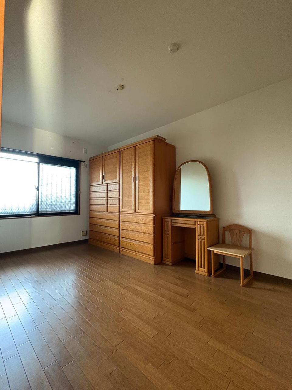 兼基のマンションのリビング以外の居室