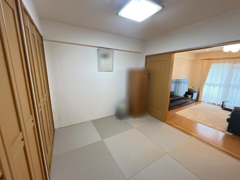 岡南町のマンションのリビング以外の居室