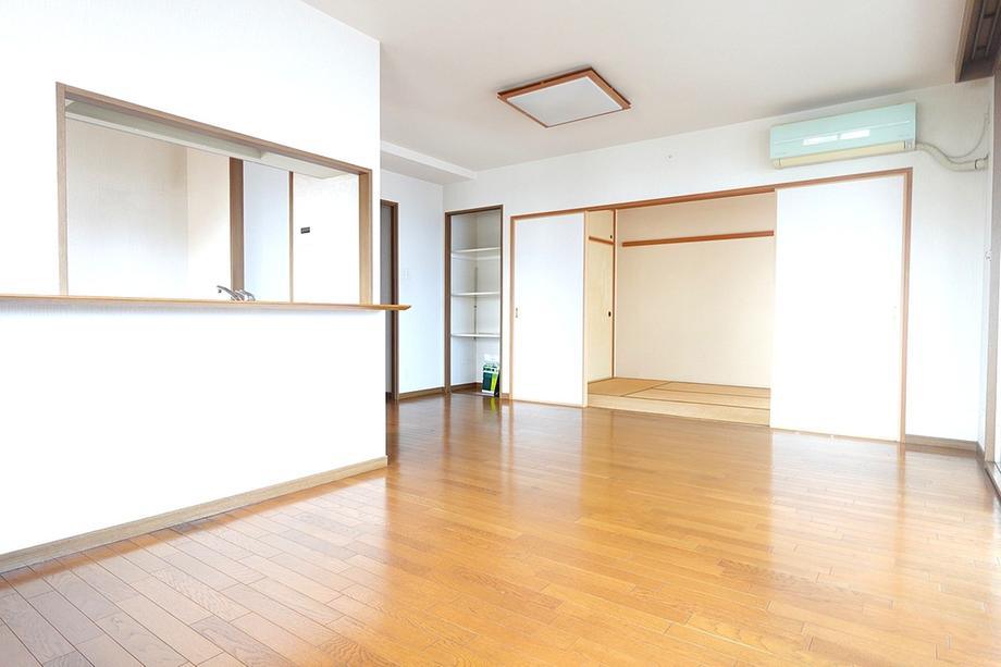 西大寺中のマンションのリビング